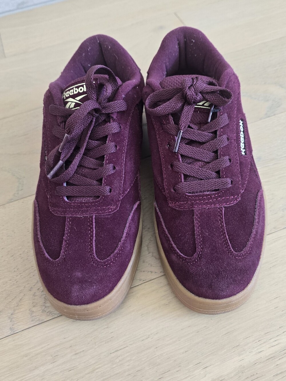 Reebok Classic Suede Sneakers in Burgundy Ortholite Comfort Footbed Msrp $90 - Picture 2 of 10